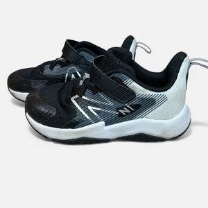 New Balance Kids Black and White Sneakers Size 10